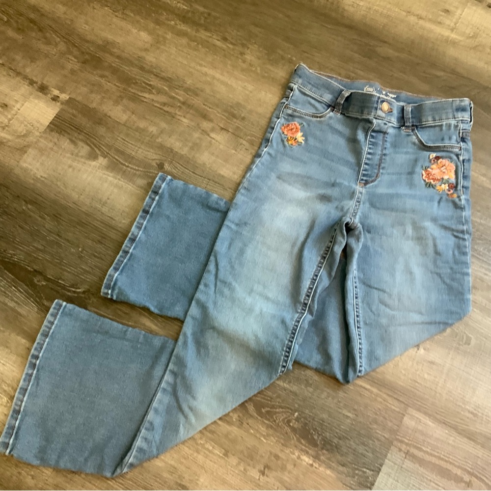 Embroidered Floral Jeggings